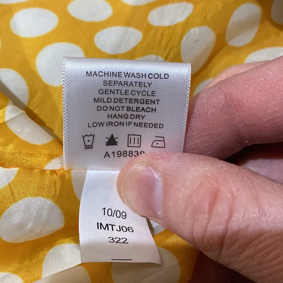 Isaac Mizrahi Live Tan Trench Coat Size Medium - Picture 7 of 11